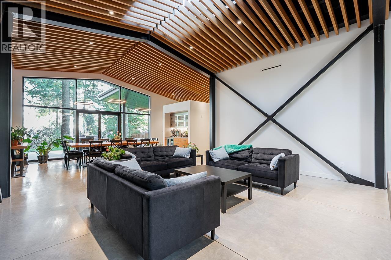 2409 WINDRIDGE DRIVE, North Vancouver