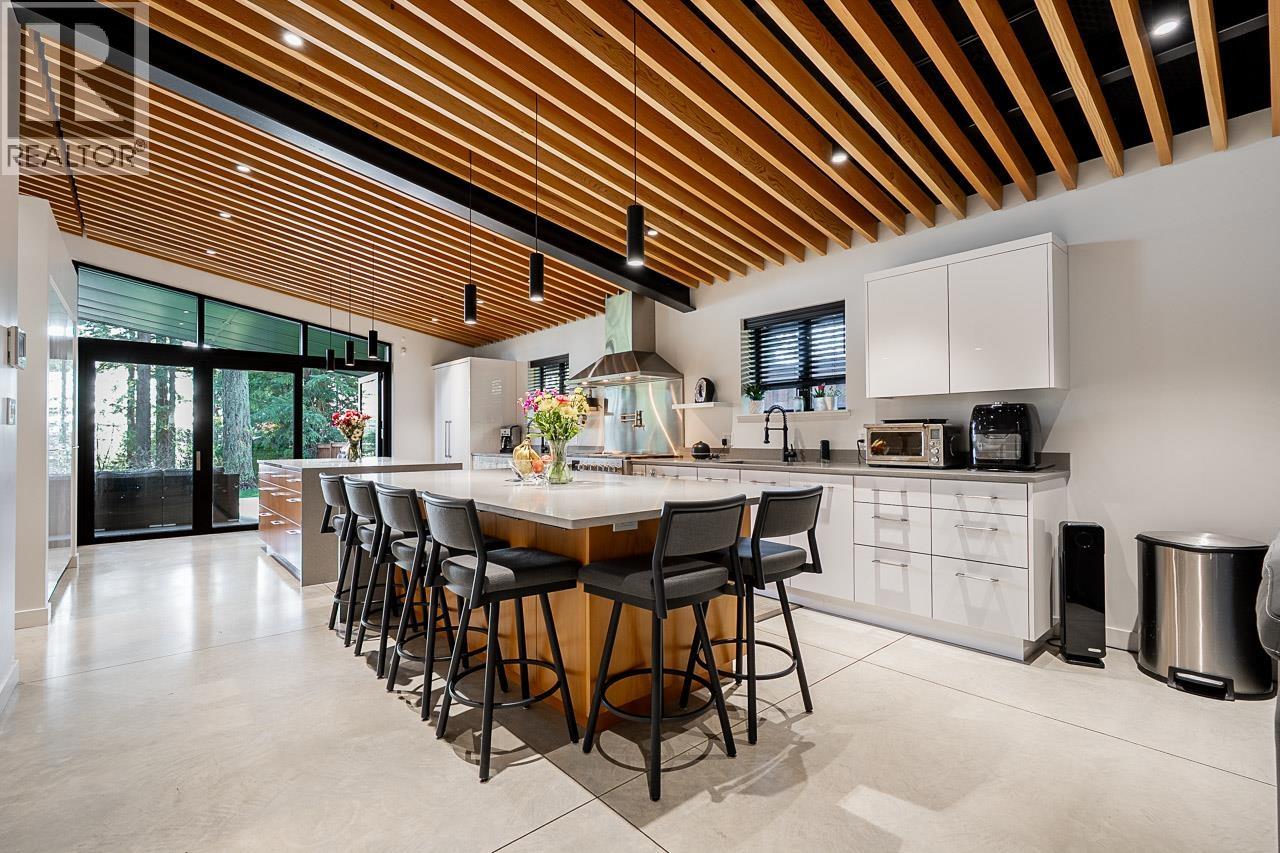 2409 WINDRIDGE DRIVE, North Vancouver