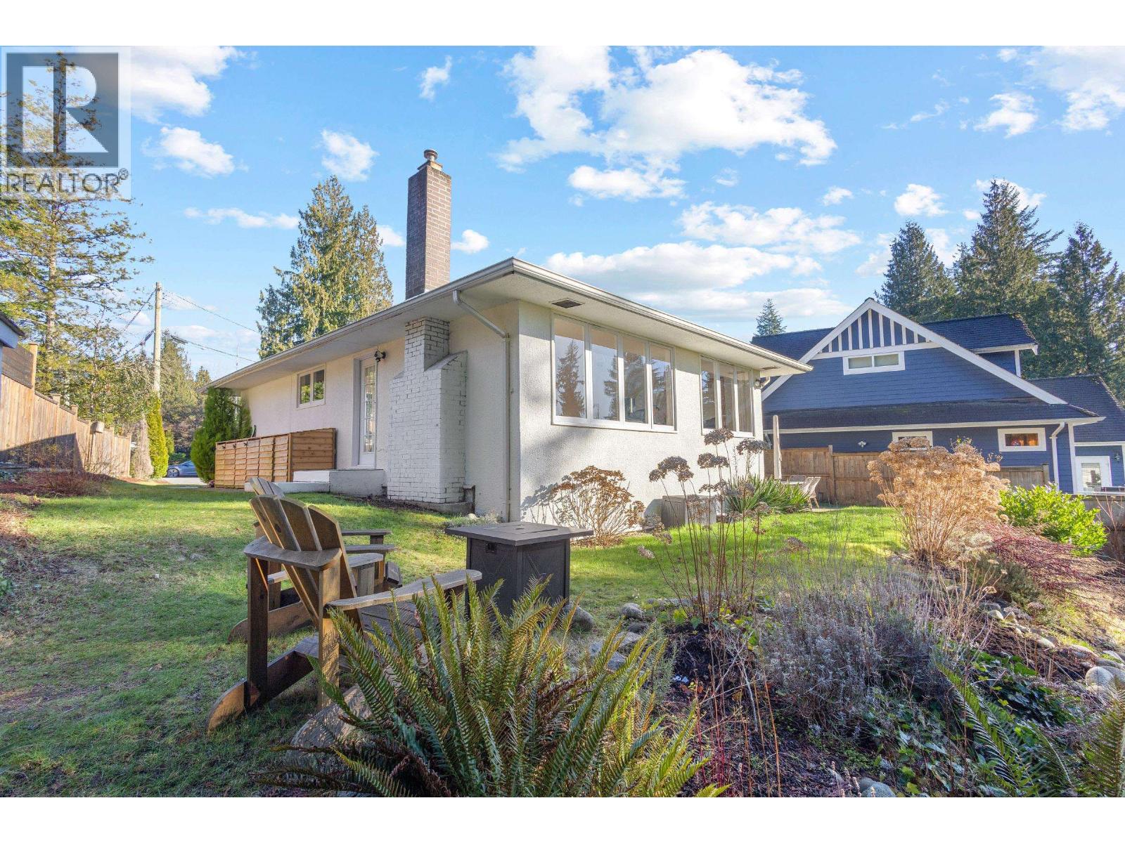 1275 BRANTWOOD ROAD, North Vancouver