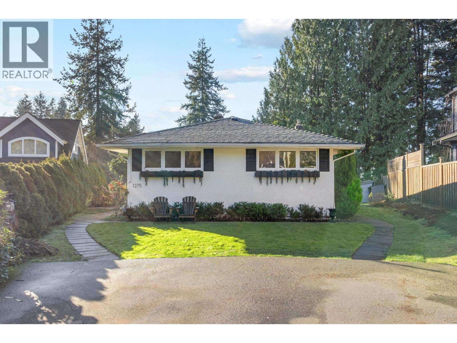 1275 BRANTWOOD ROAD, North Vancouver