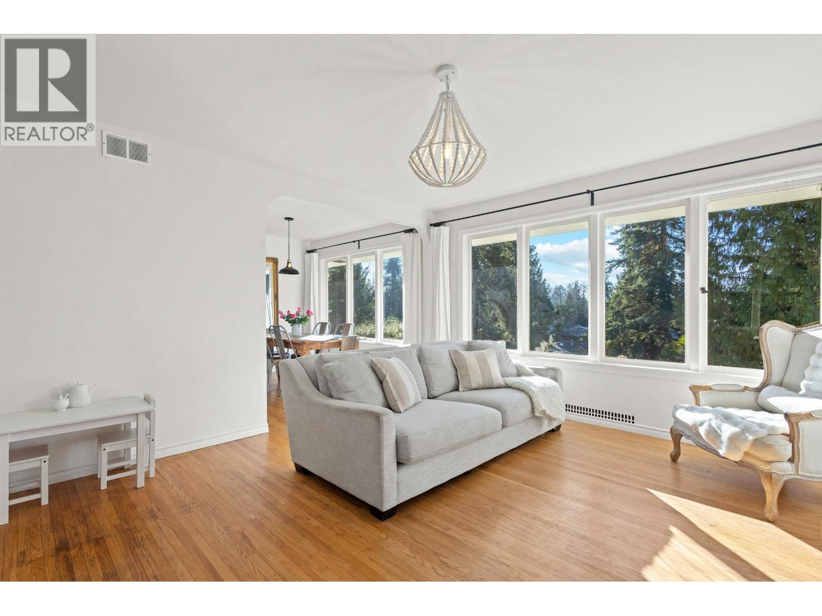 1275 BRANTWOOD ROAD, North Vancouver