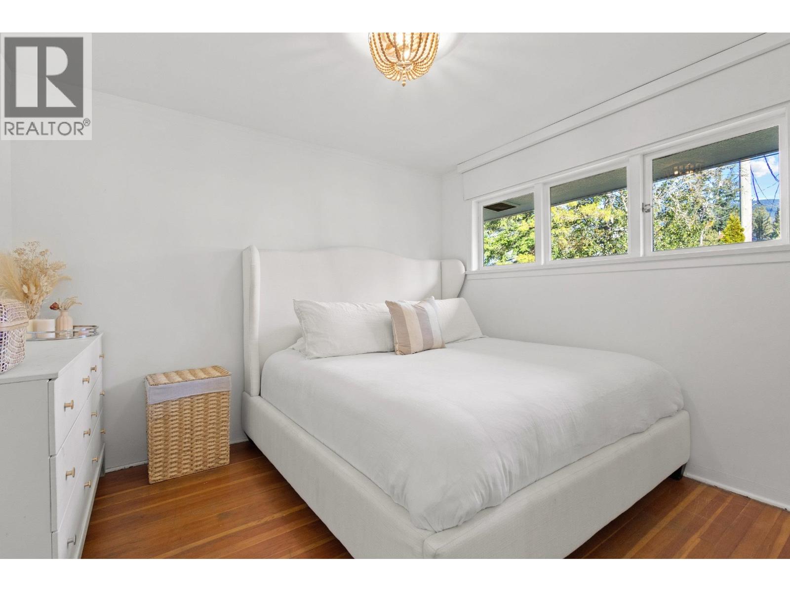 1275 BRANTWOOD ROAD, North Vancouver