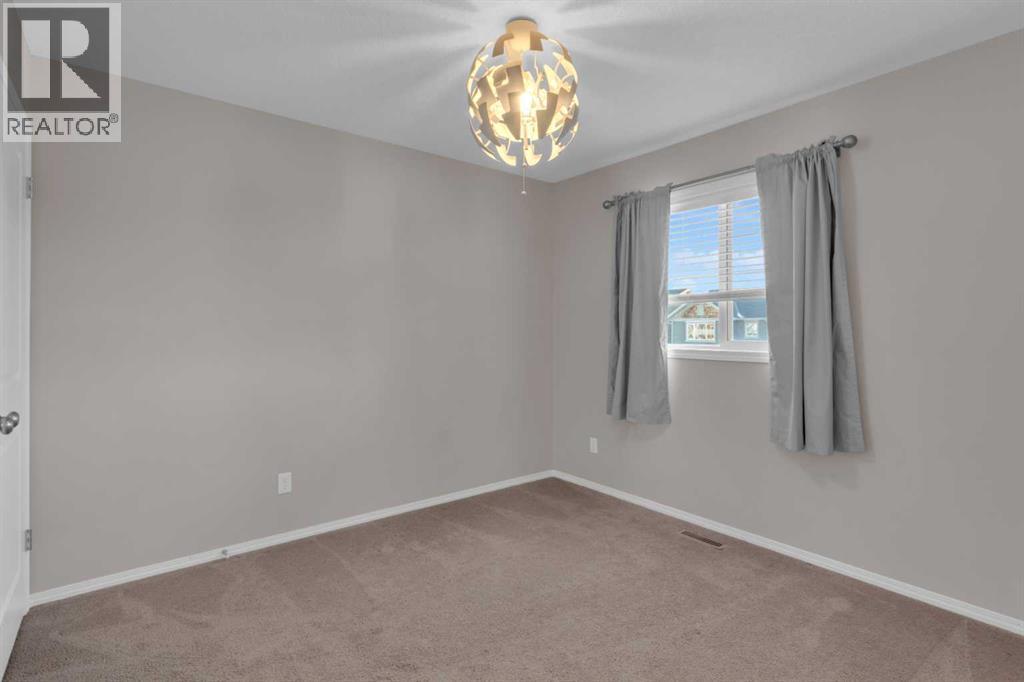 24 Fireside Row, Cochrane