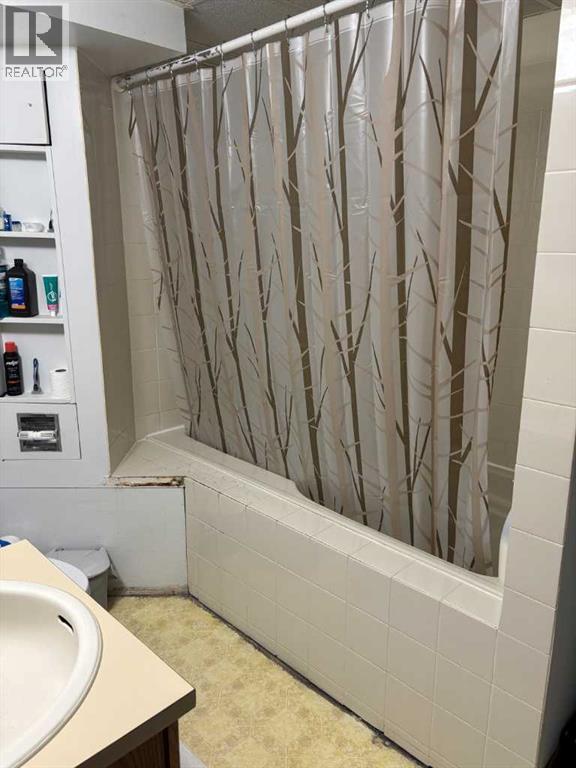 Single Family House for Sale in  Bernard Way NW Beddington Heights Calgary 