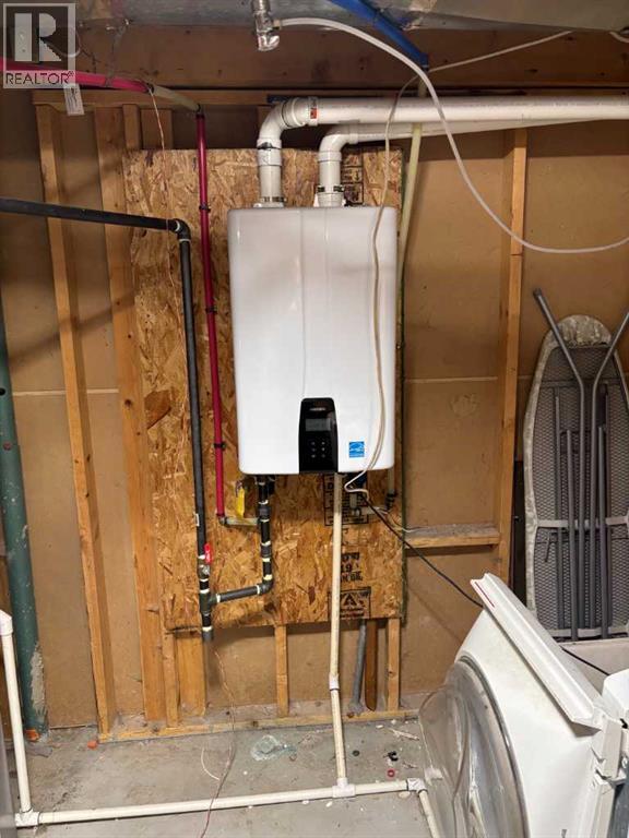 Single Family House for Sale in  Bernard Way NW Beddington Heights Calgary 