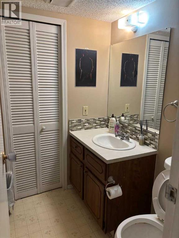 Single Family House for Sale in  Bernard Way NW Beddington Heights Calgary 