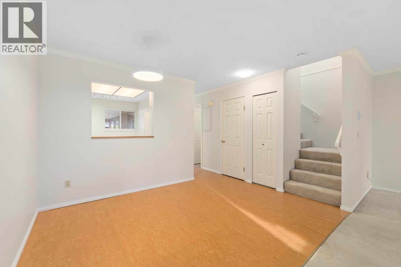 912 ROCHE POINT DRIVE, North Vancouver