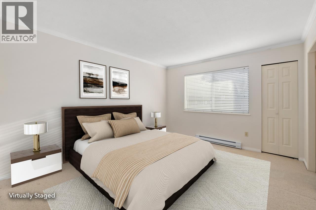 912 ROCHE POINT DRIVE, North Vancouver