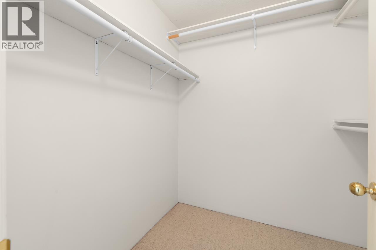 912 ROCHE POINT DRIVE, North Vancouver