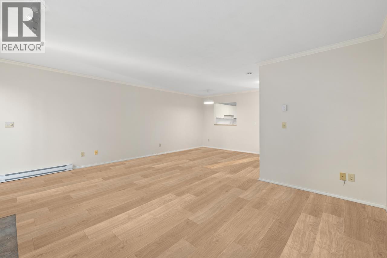 912 ROCHE POINT DRIVE, North Vancouver