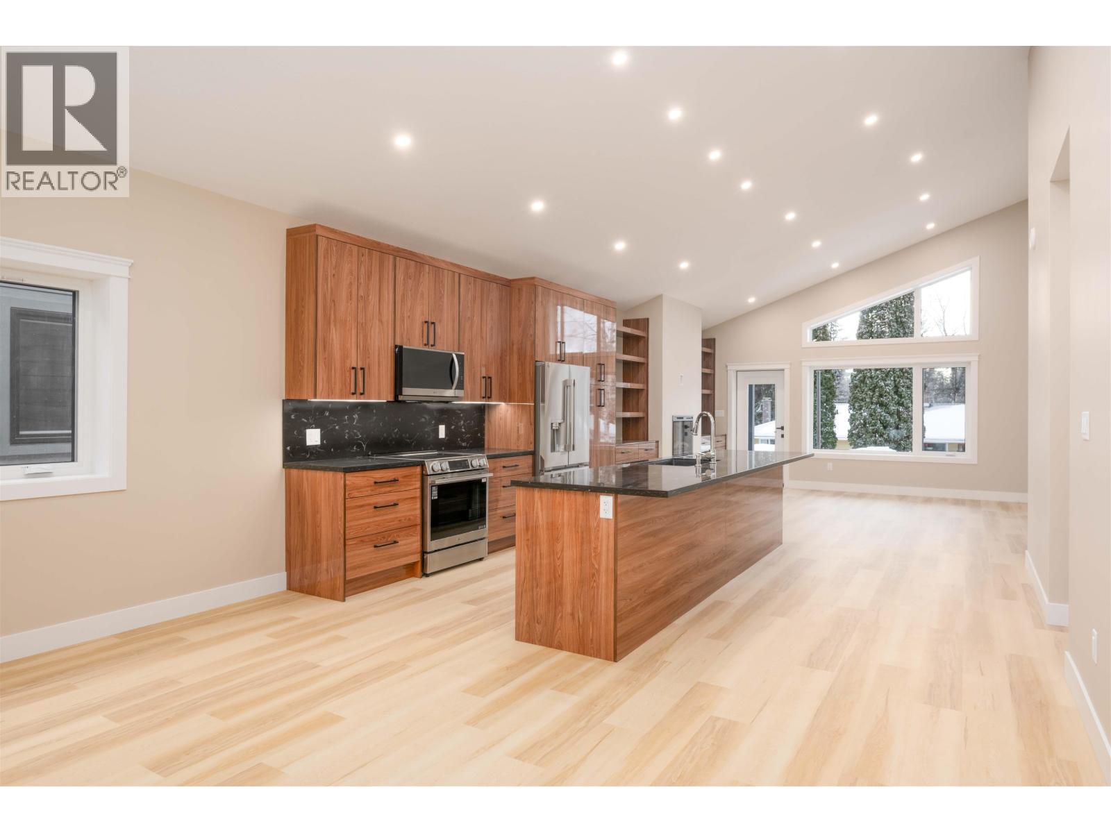 #117 960 NORTH NECHAKO ROAD - 10