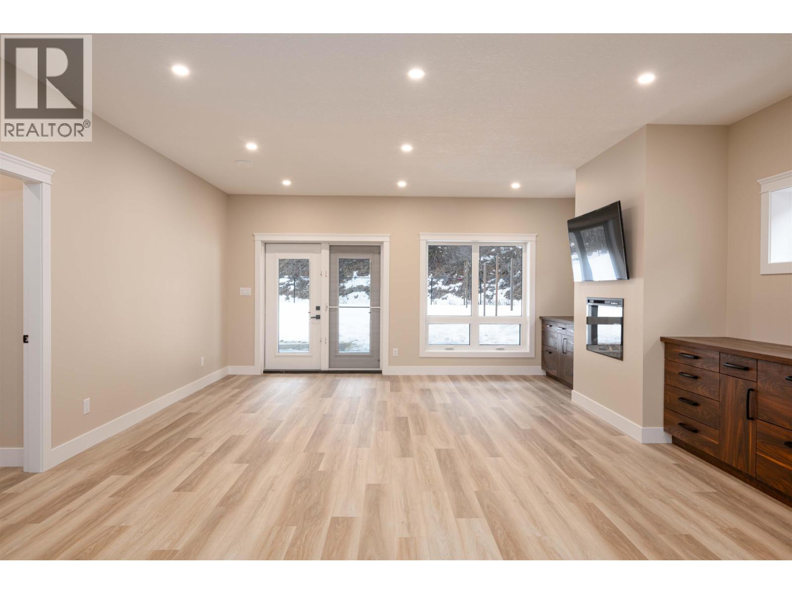 #118 960 NORTH NECHAKO ROAD - 15