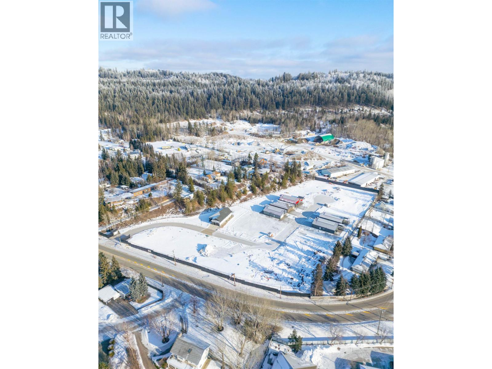 #118 960 NORTH NECHAKO ROAD - 35