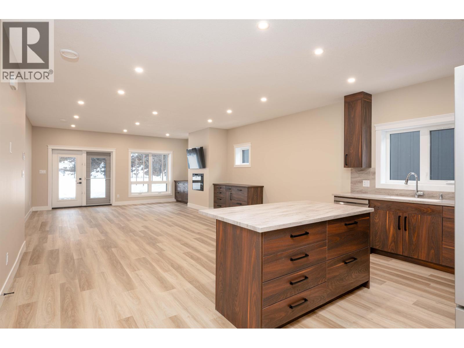 #118 960 NORTH NECHAKO ROAD - 14