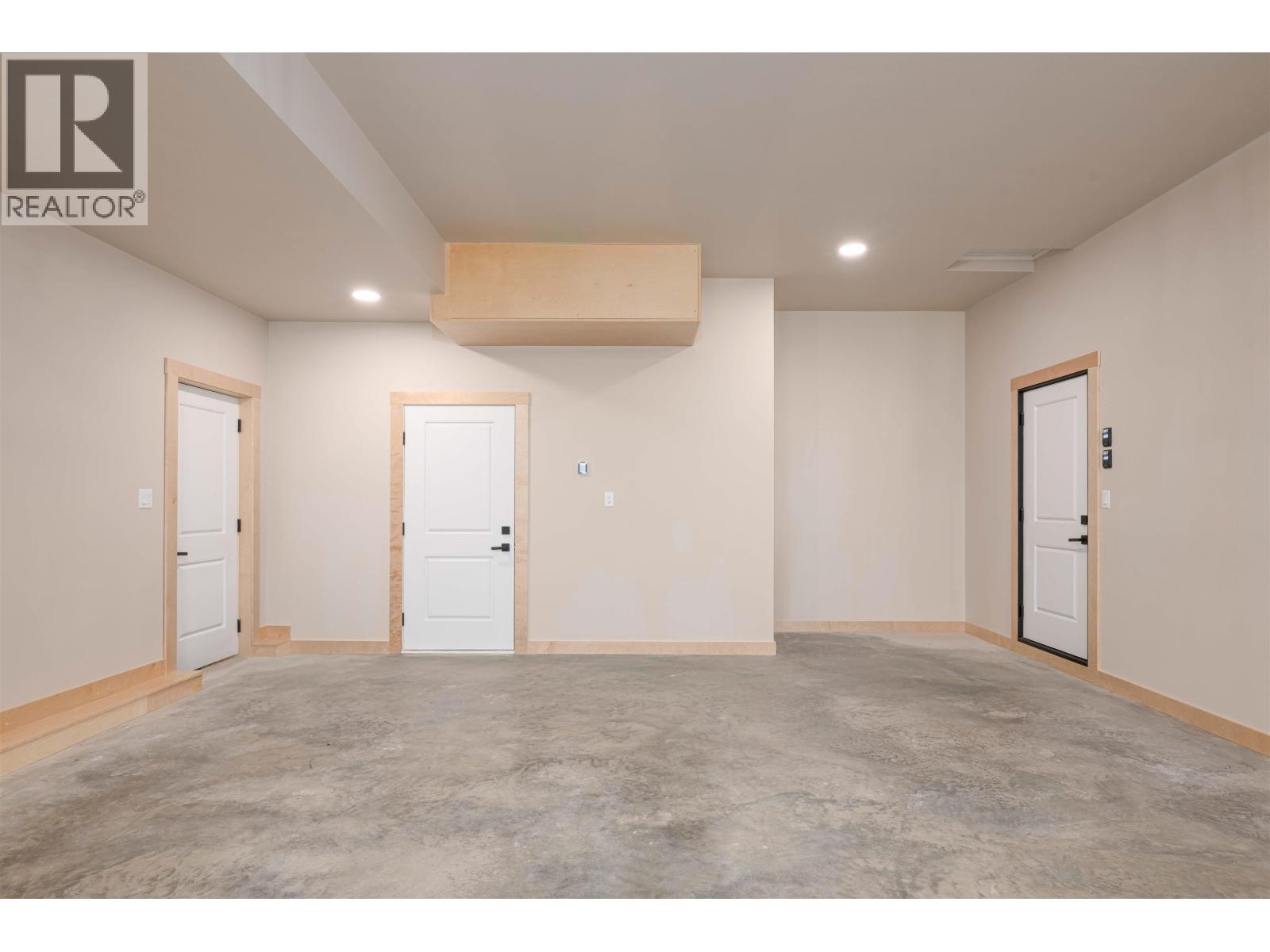 #118 960 NORTH NECHAKO ROAD - 32