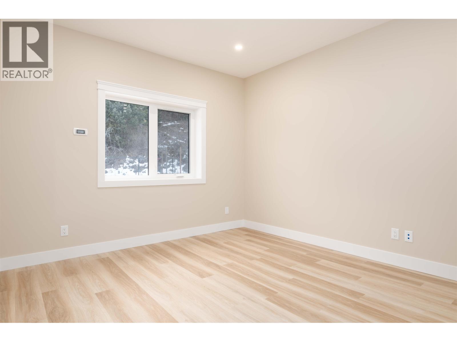 #118 960 NORTH NECHAKO ROAD - 28