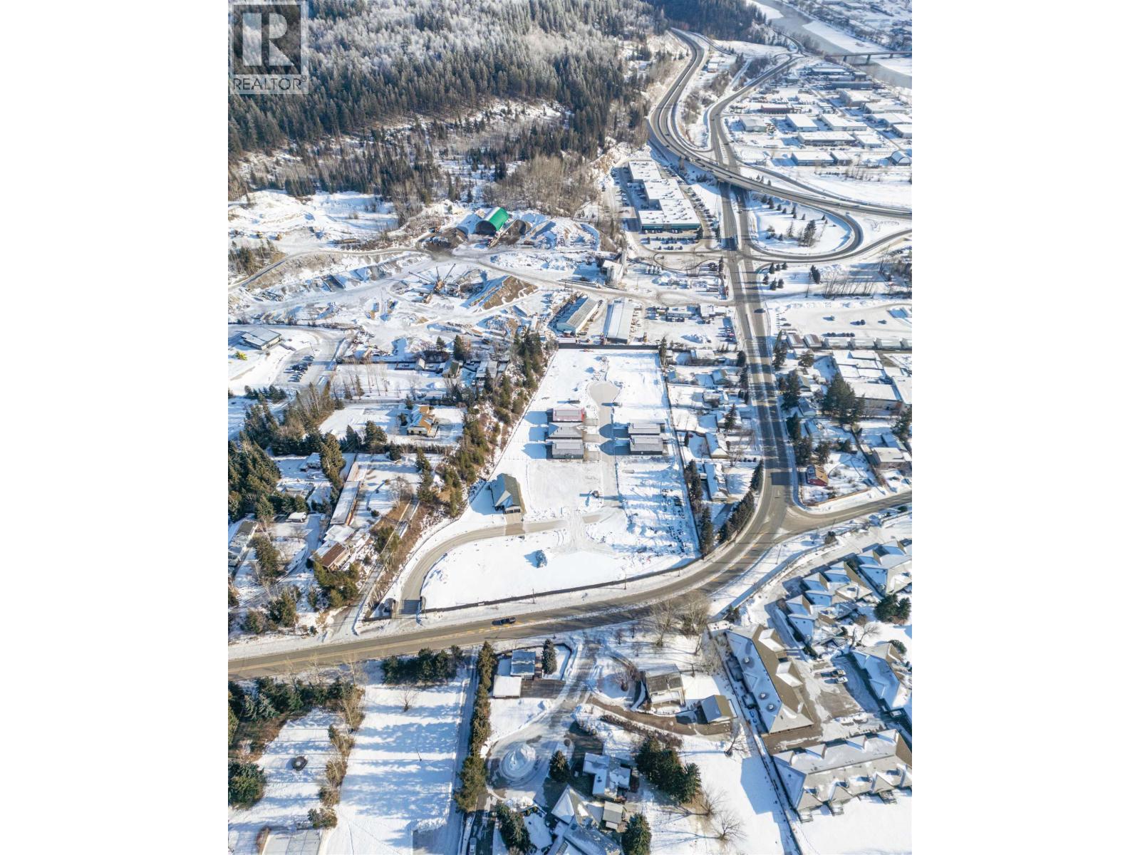 #118 960 NORTH NECHAKO ROAD - 38