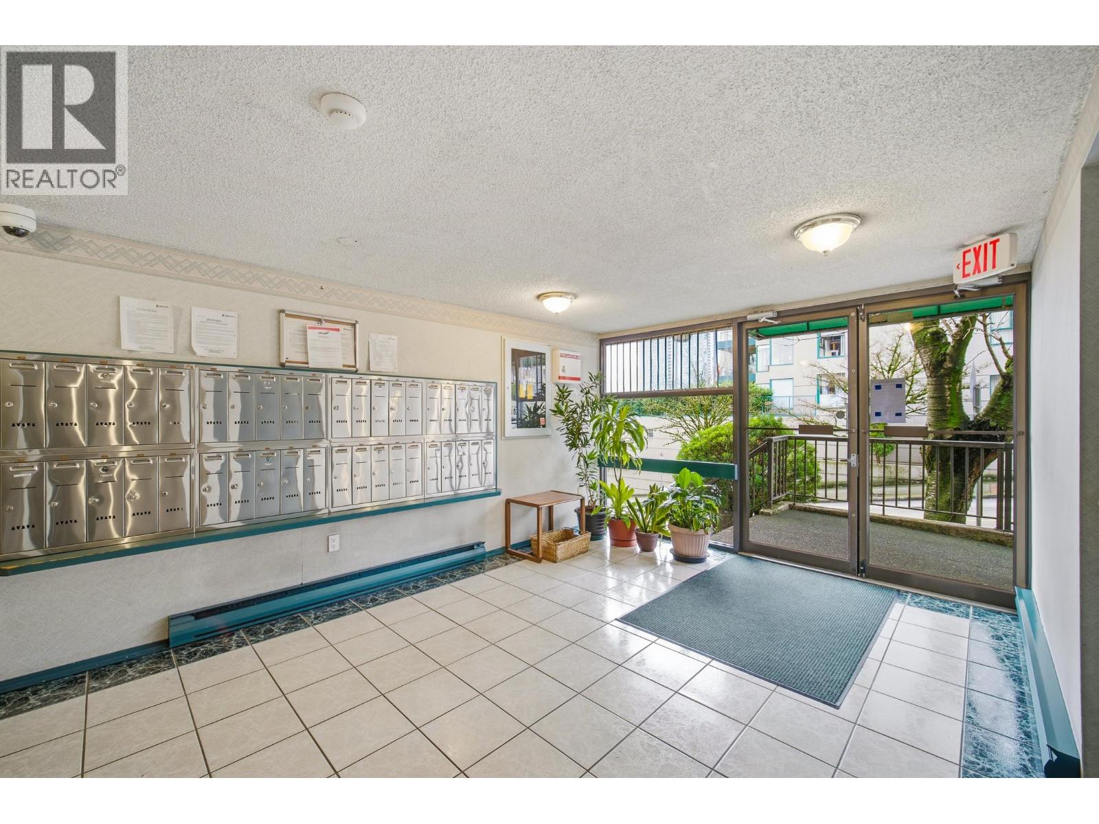 204 45 FOURTH STREET, New Westminster