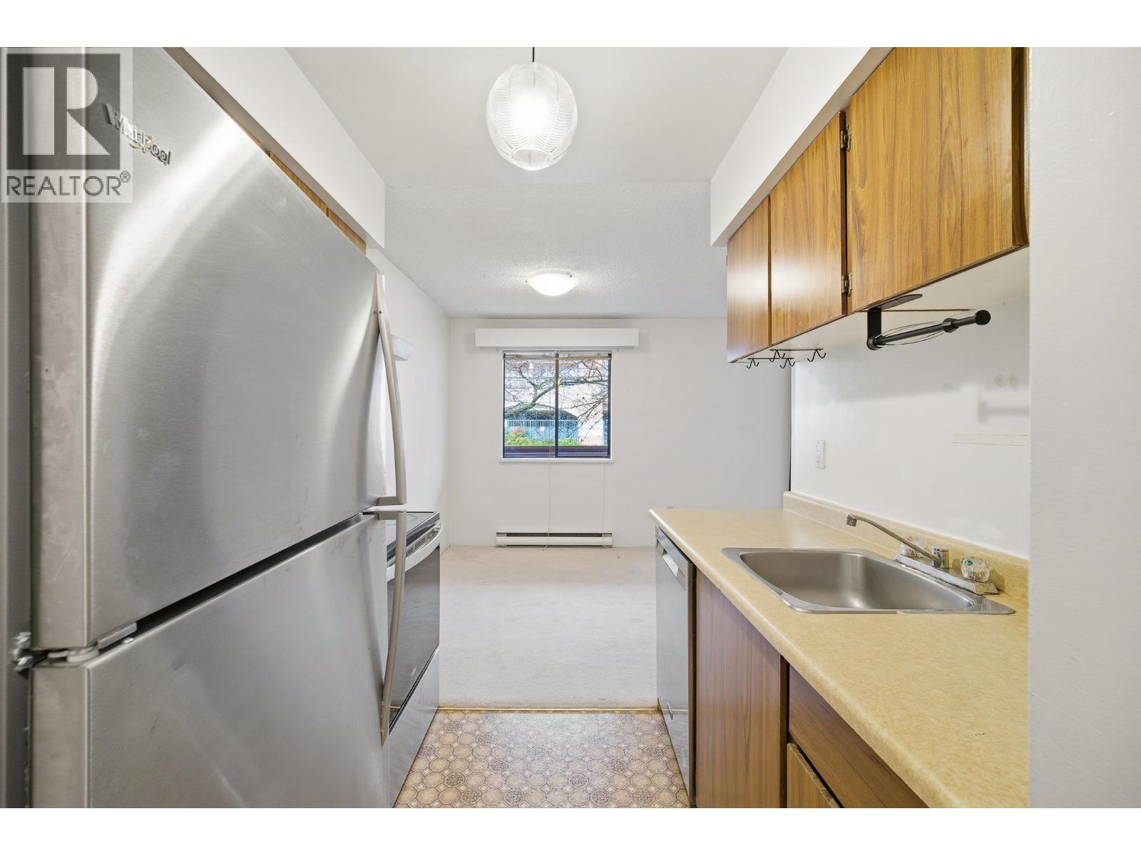 204 45 FOURTH STREET, New Westminster