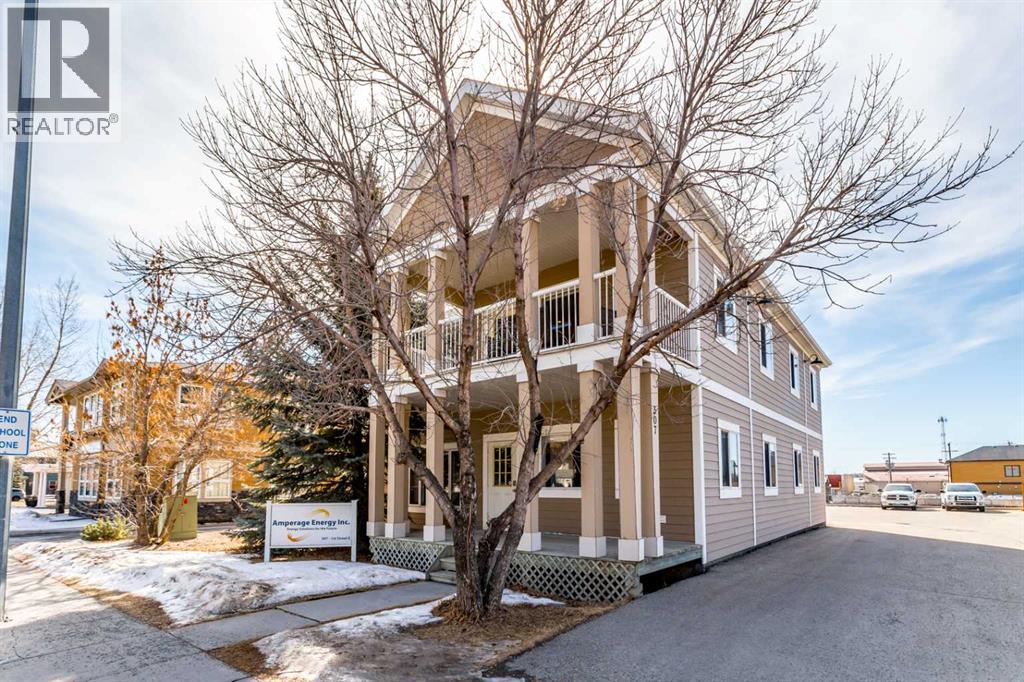 307 1 Street East, Cochrane