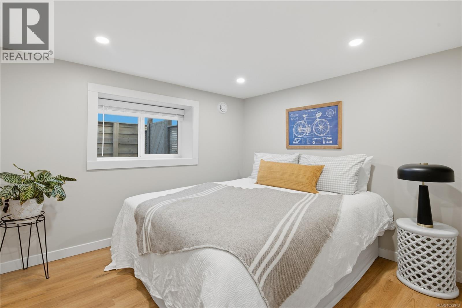 525 Sumas St, Victoria