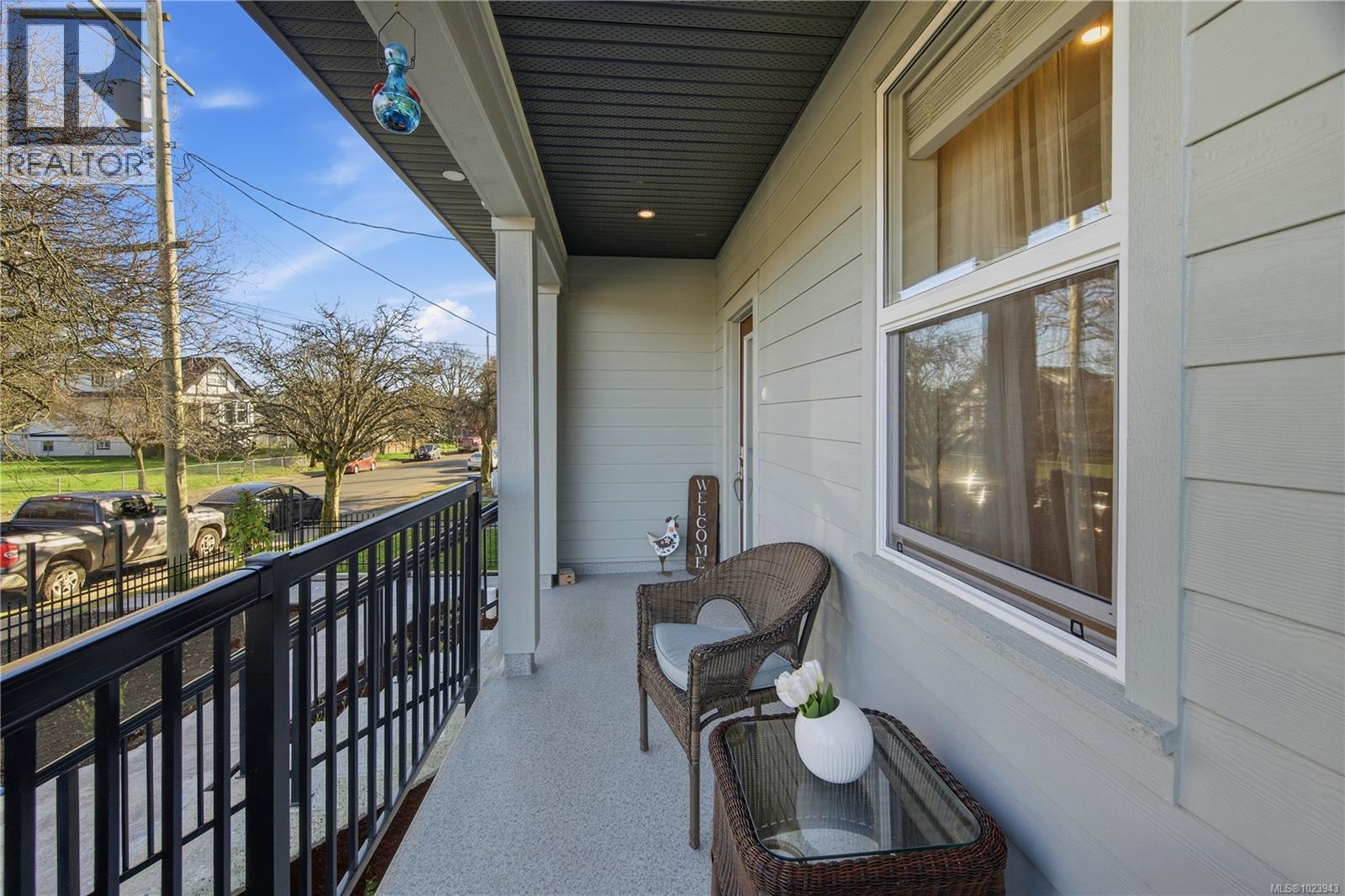 525 Sumas St, Victoria