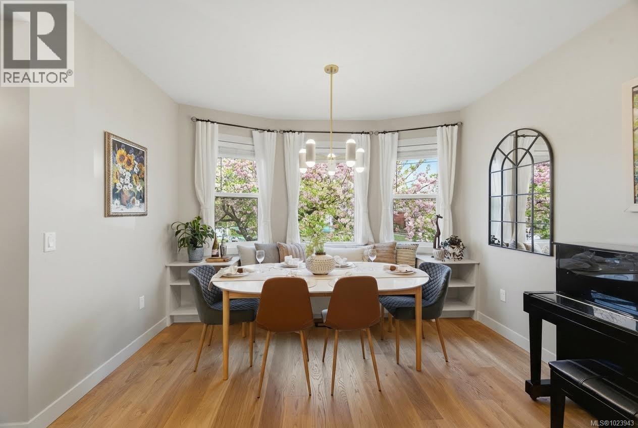 525 Sumas St, Victoria