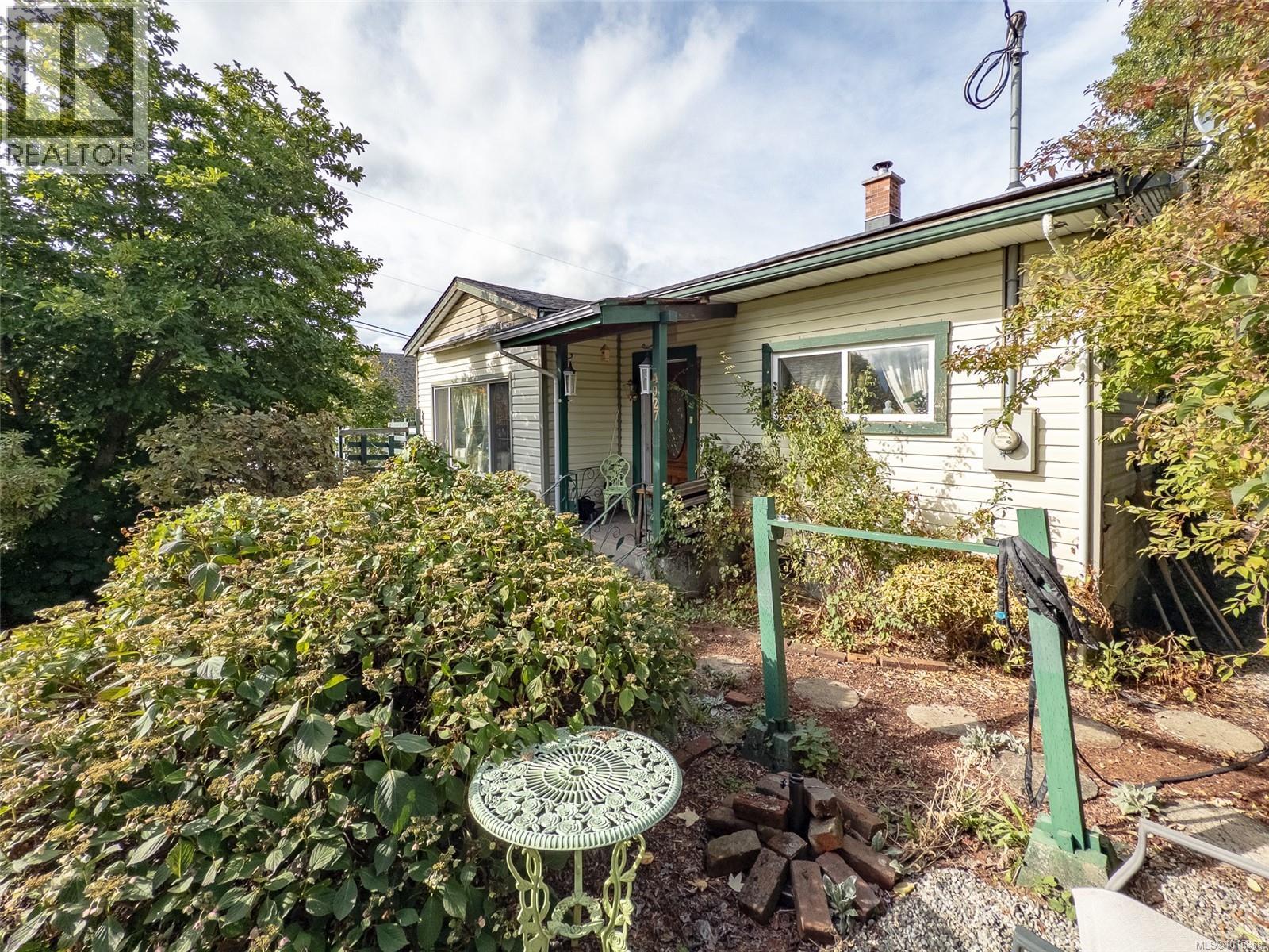 4927 Neill St, Port Alberni