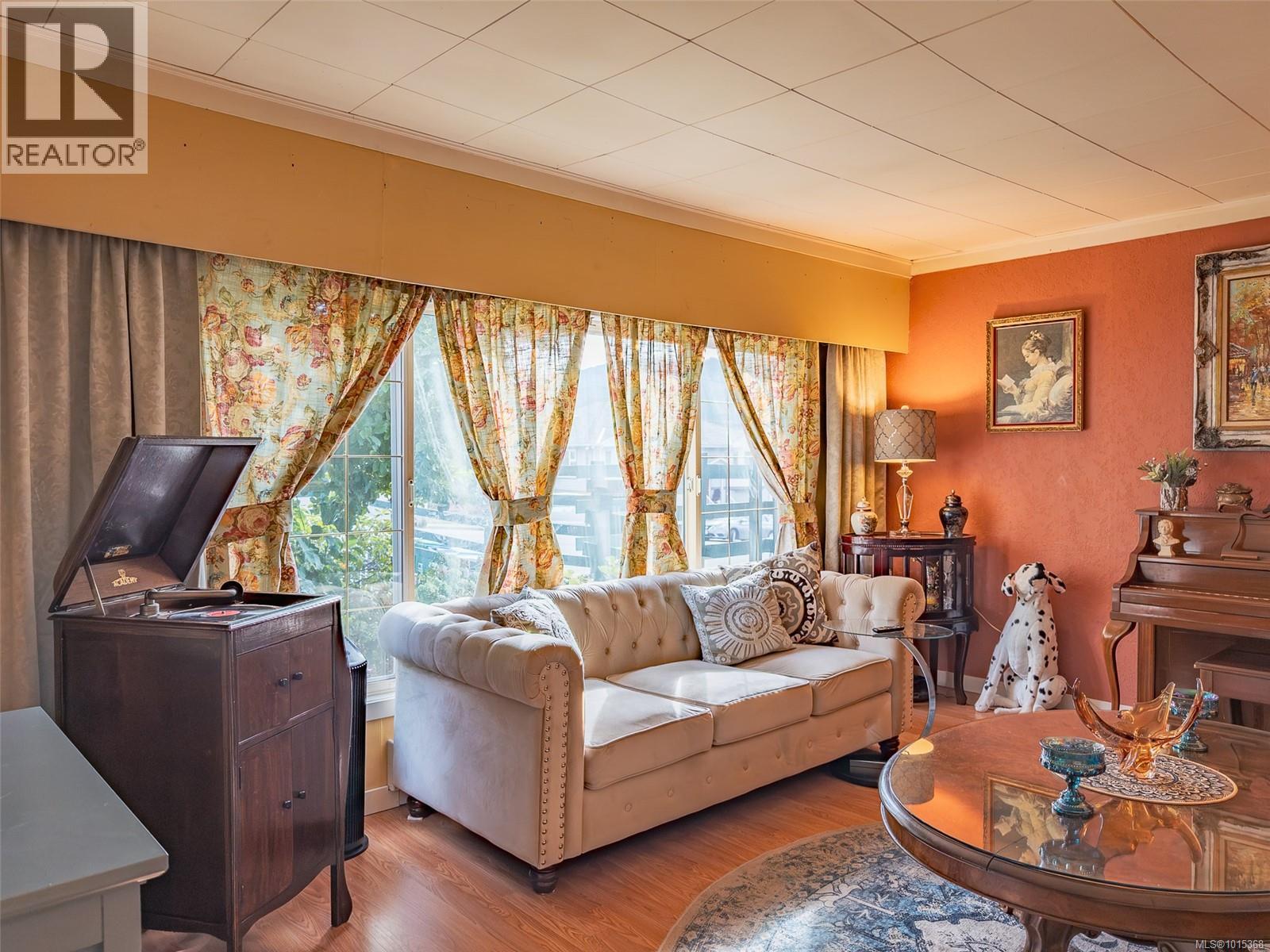 4927 Neill St, Port Alberni