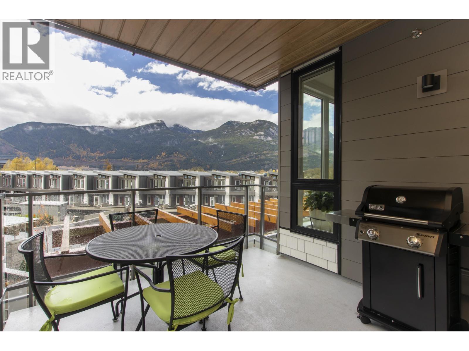 303 1506 SCOTT CRESCENT, Squamish