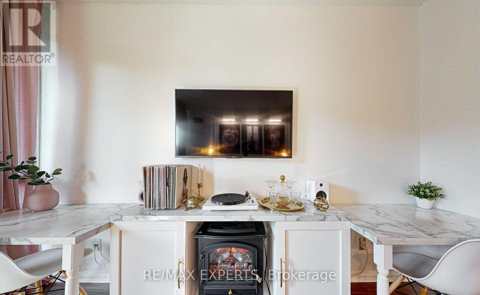 #355 209 FORT YORK BOULEVARD - 23