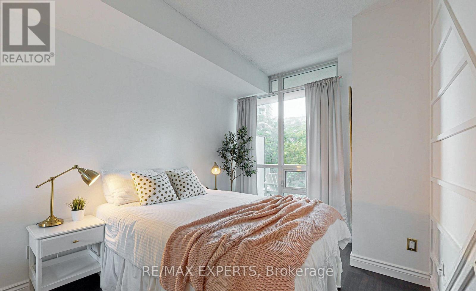#355 209 FORT YORK BOULEVARD - 25