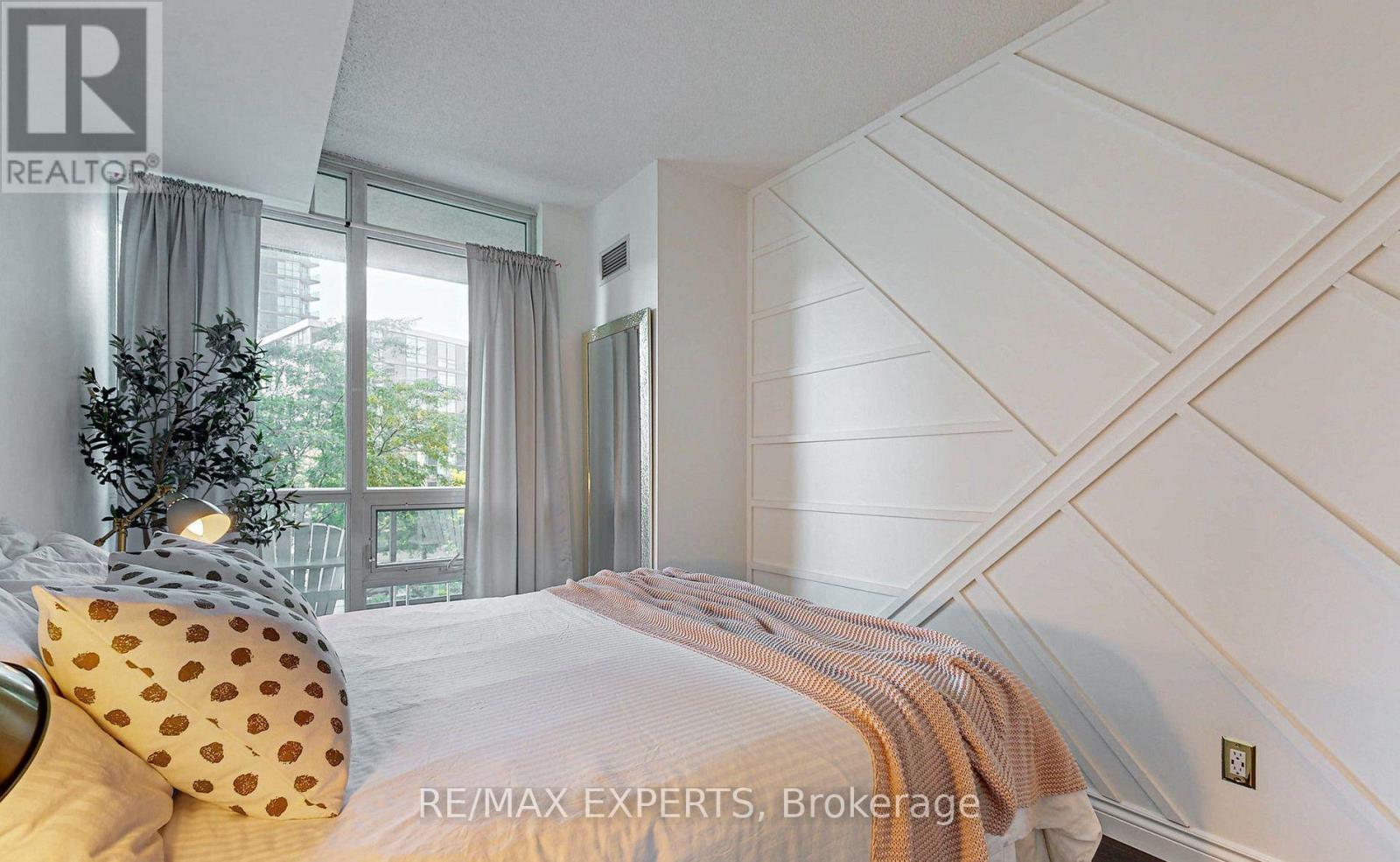 #355 209 FORT YORK BOULEVARD - 27
