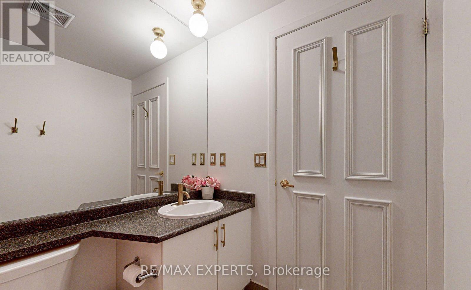 #355 209 FORT YORK BOULEVARD - 31
