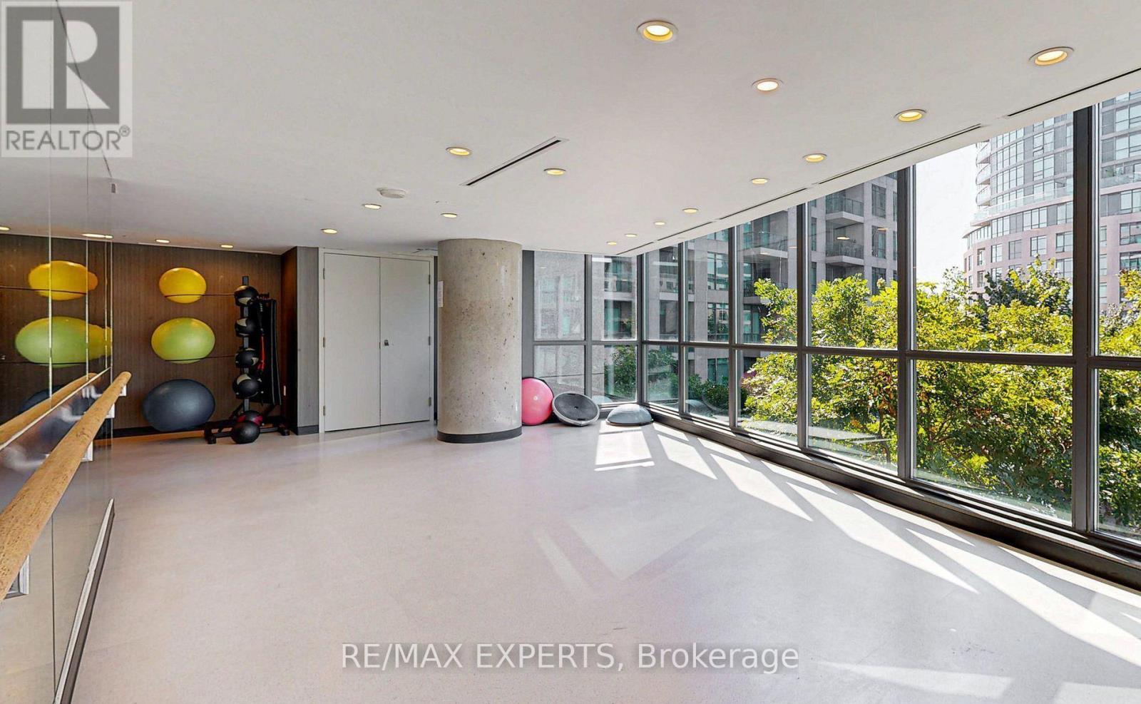 #355 209 FORT YORK BOULEVARD - 34