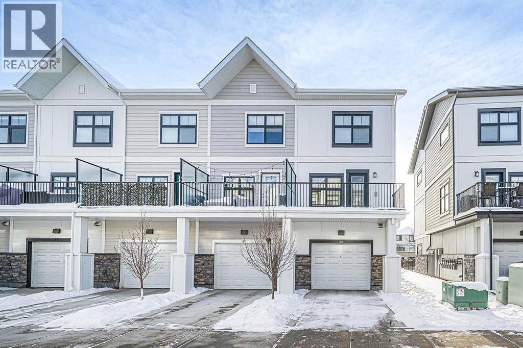 Single Family House for Sale in  Les Jardins Park SE Douglasdale/Glen Calgary 