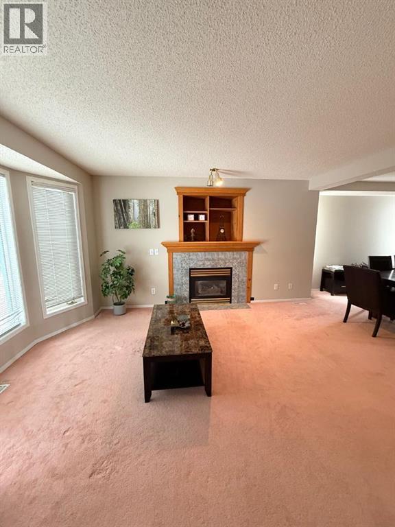 Single Family House for Sale in  Sierra Morena Boulevard SW Signal Hill Calgary 