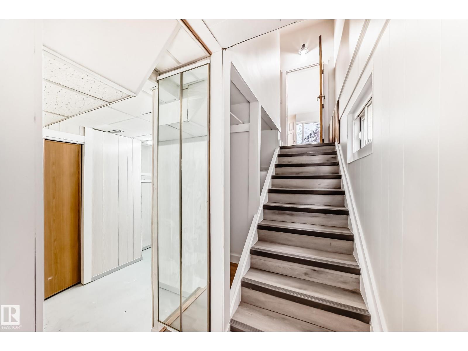 Single Family House Bungalow for Sale in   ST NW Edmonton 