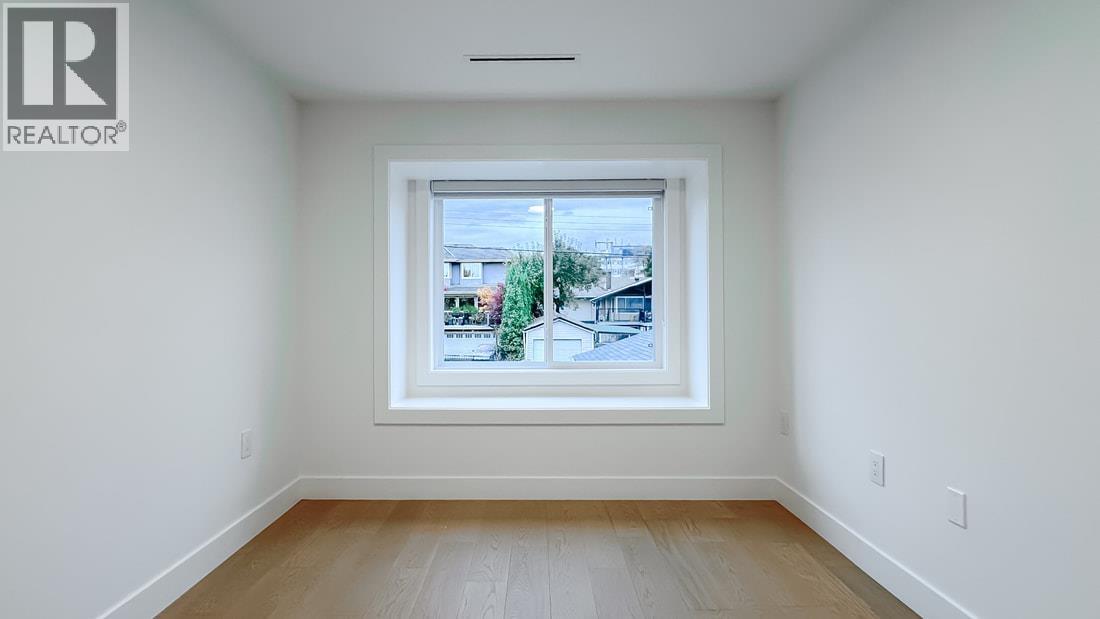 3929 FOREST STREET, Burnaby