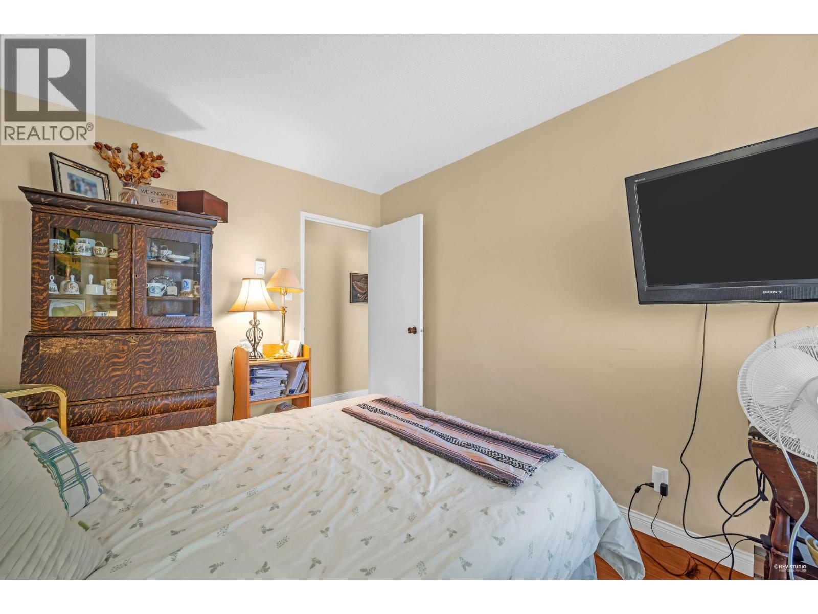 100 10200 4TH AVENUE, Richmond