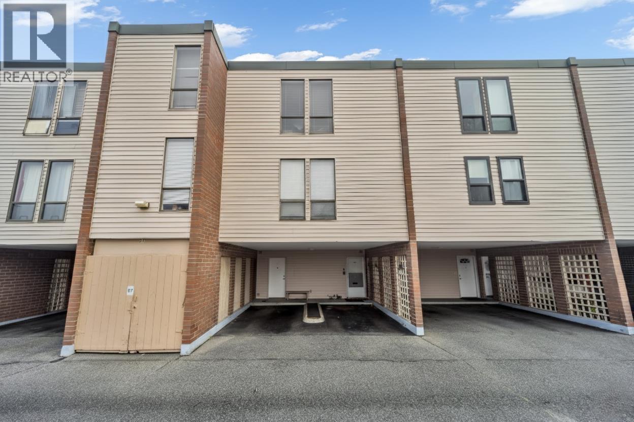 100 10200 4TH AVENUE, Richmond