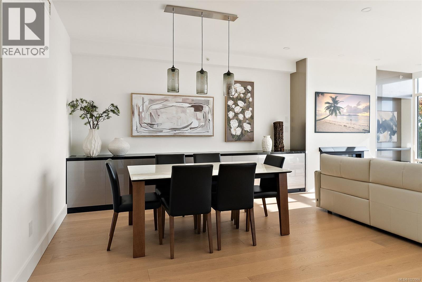 631 21 Dallas Road, Victoria