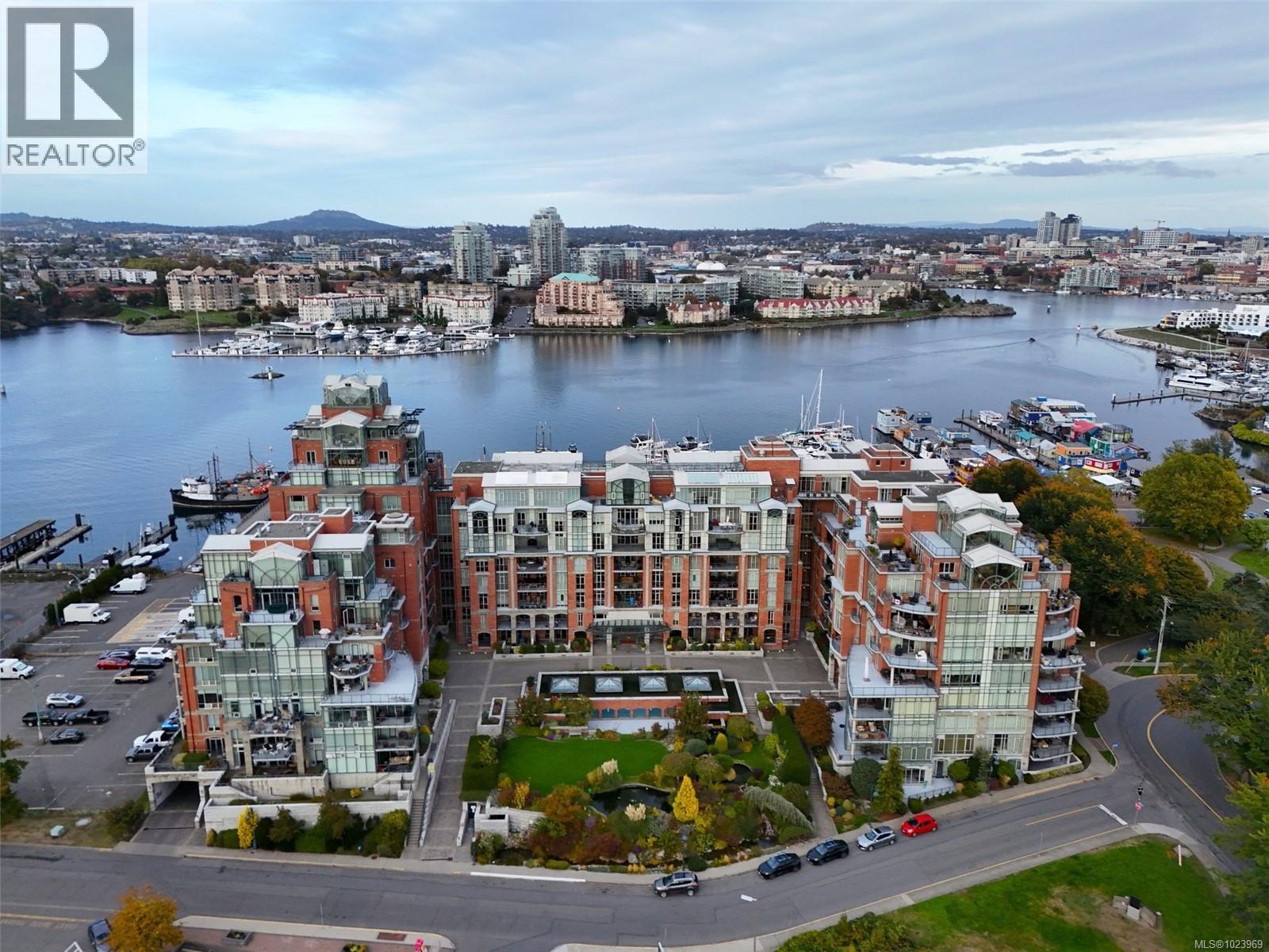 631 21 Dallas Road, Victoria