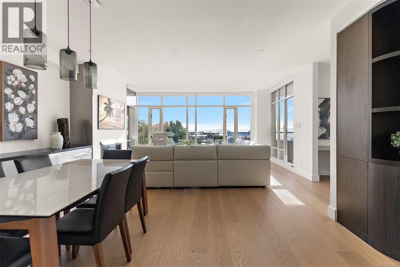 631 21 Dallas Road, Victoria