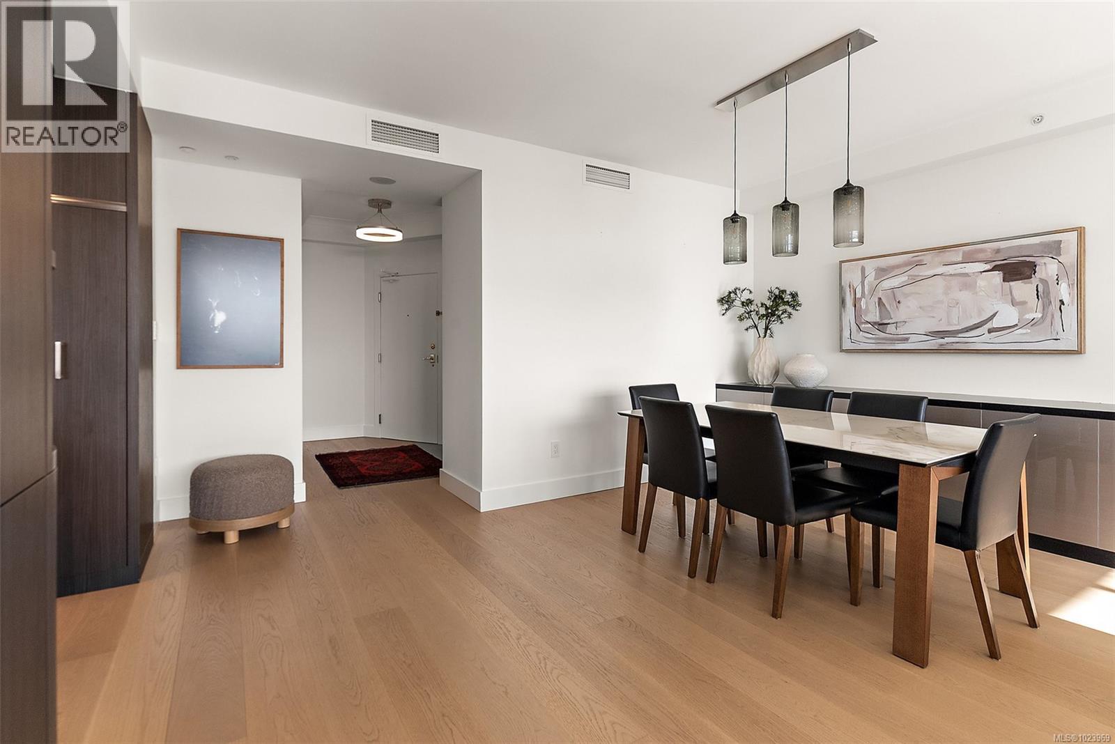 631 21 Dallas Road, Victoria