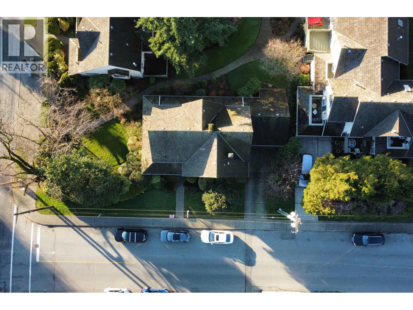 1509 MAHON AVENUE, North Vancouver