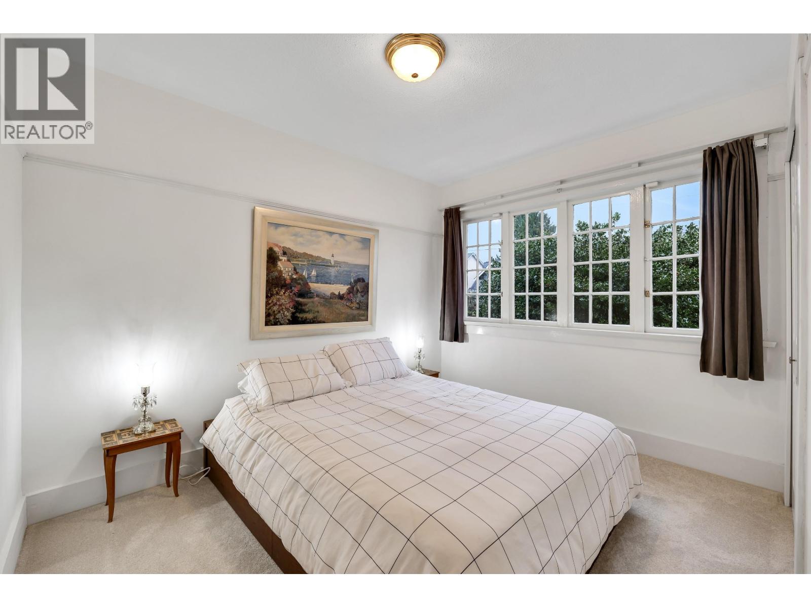 1509 MAHON AVENUE, North Vancouver