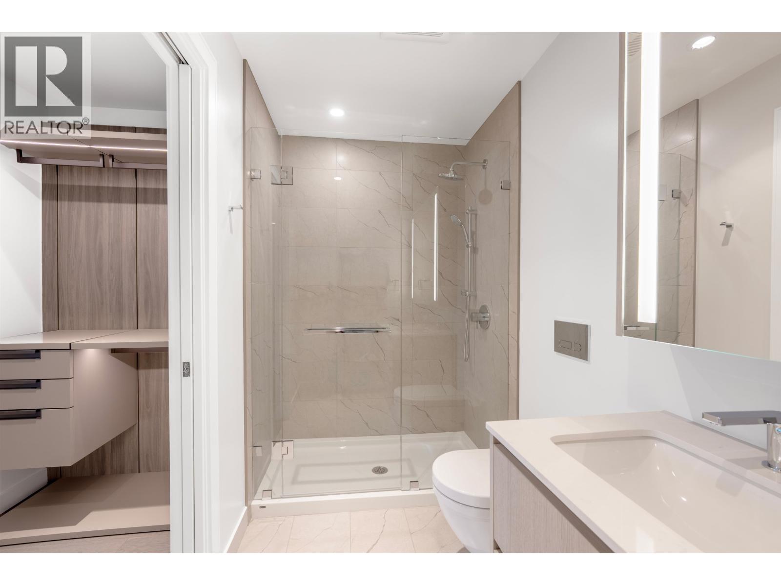 3002 1500 FERN STREET, North Vancouver