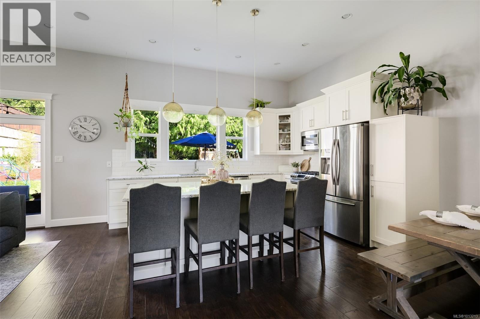 856 Hayden Pl, Mill Bay