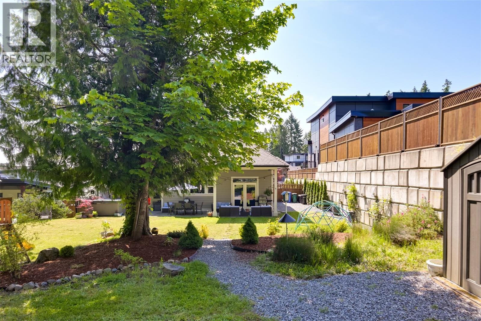 856 Hayden Pl, Mill Bay